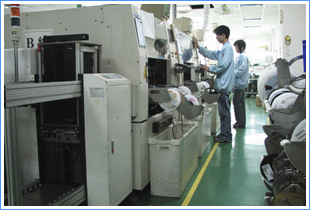 操 作 貼 裝 機